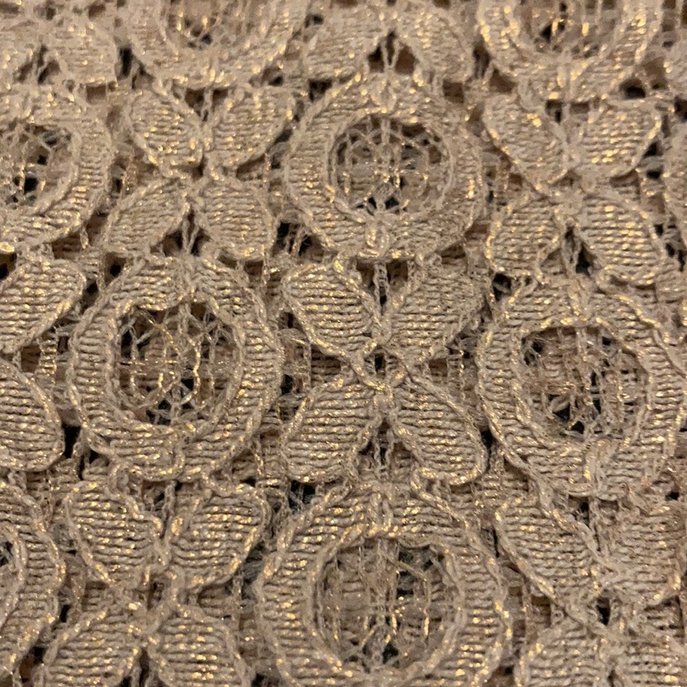 Like New Loft XOXO Lace Top - Picture 3 of 4